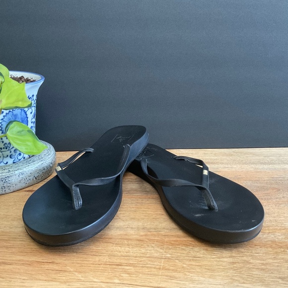 Reef Shoes - Reef Faux Leather Flip Flops